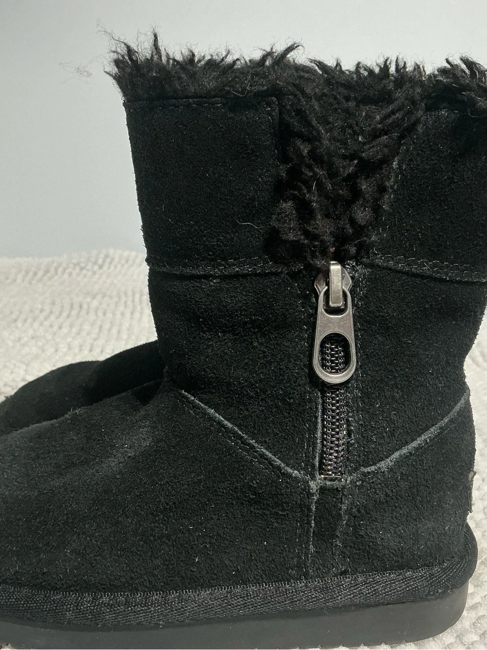 Koolaburra Black Suede Faux-Fur Trim Kids Boots 9